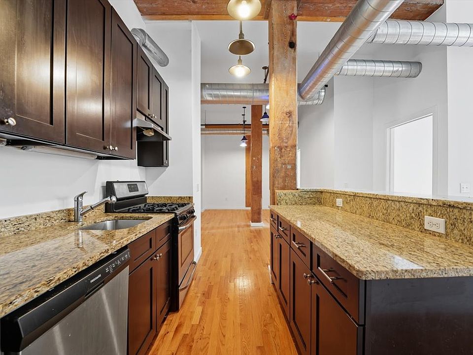 1st image of 475 S Jefferson St APT 104