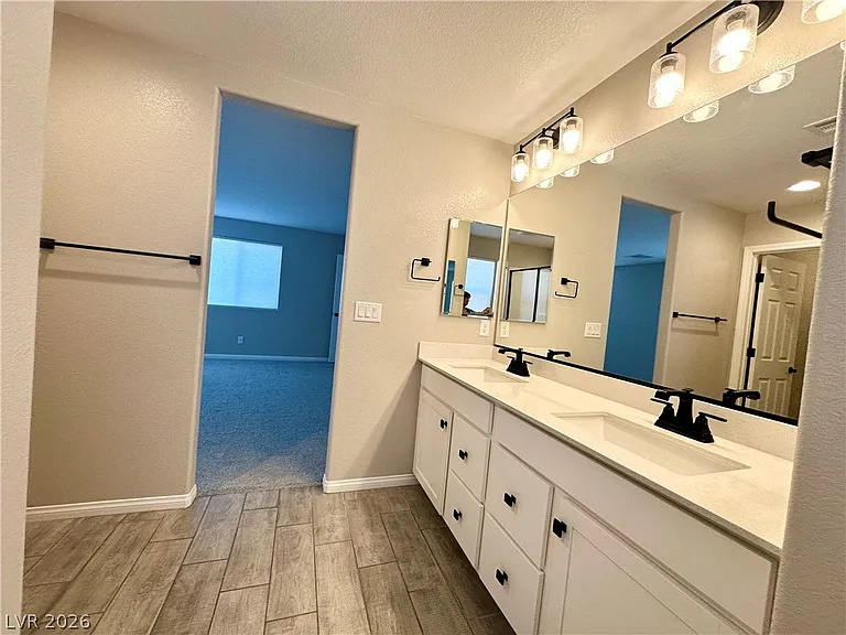 10216 Ullom Dr — Photo 13