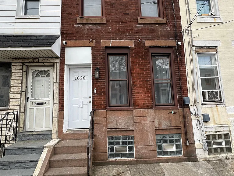 1828 E Orleans St — Photo 20