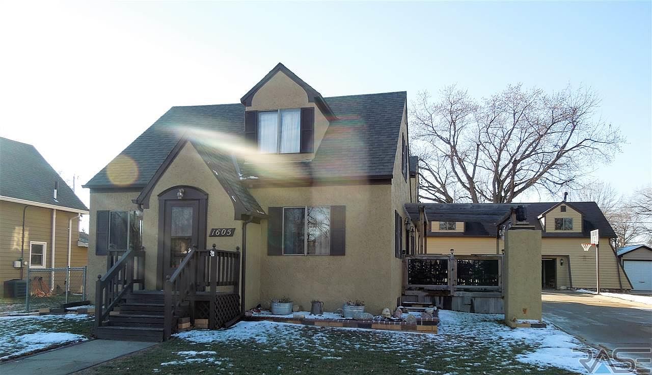 1605 N Highland Ave, Sioux Falls, SD 57103 Zillow