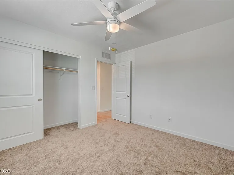 324 Lupton Ave — Photo 4