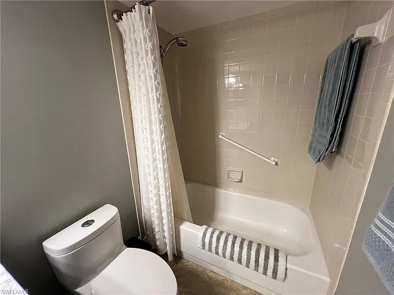 3051 Sandpiper Bay Cir #I102 — Photo 25