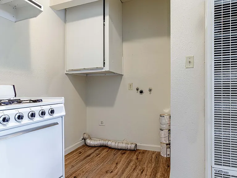 522 Sierra Dr — Photo 7