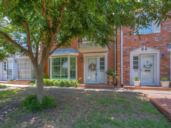 1111 Roaring Springs Rd, Fort Worth, TX 76114