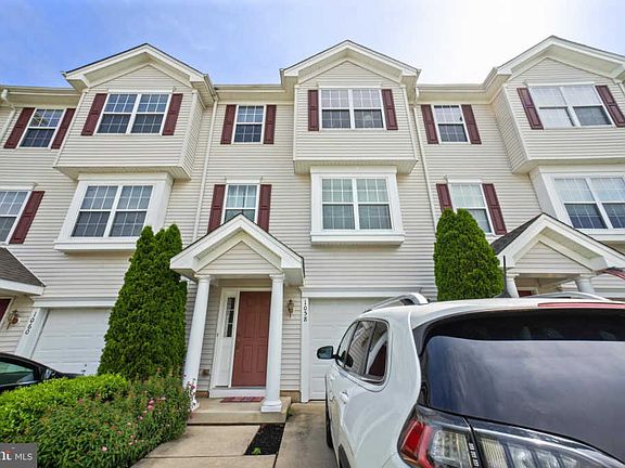 2nd image of 1058 Buckingham Dr #39