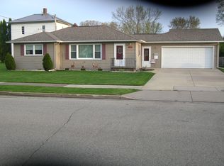 112 W Elizabeth St, Tomah, WI 54660