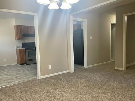 4th image of 1010 Treadway Ct