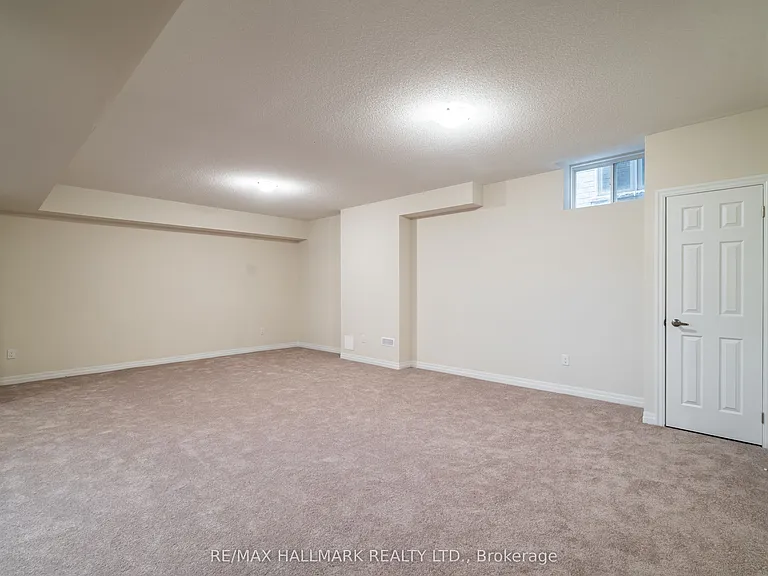 19 Stennett Dr — Photo 31
