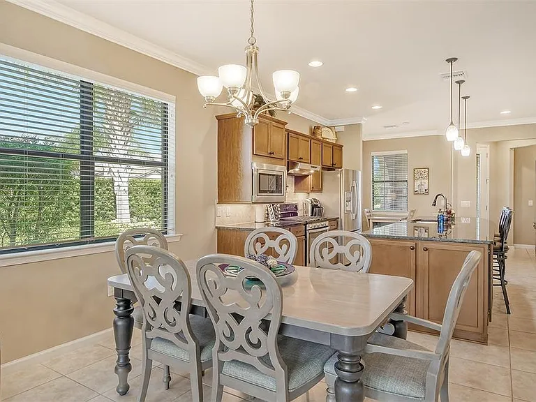 6743 Haverhill Ct — Photo 15