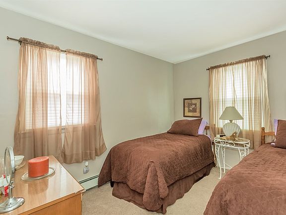 5th image of 56 Maryland Blvd