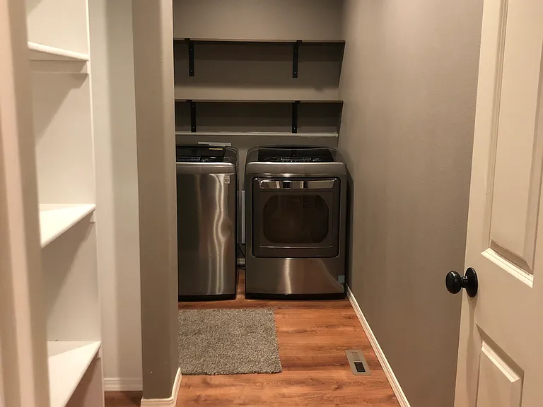 769 SW 1st St — Photo 5