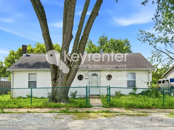 1027 E 4th St, Greenfield, IN 46140