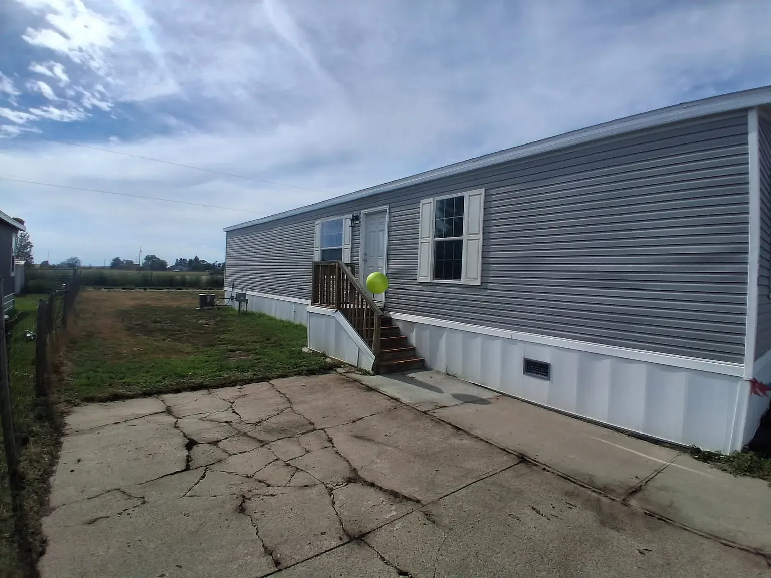 3 bed, 960 sqft, $850 — Photo 4