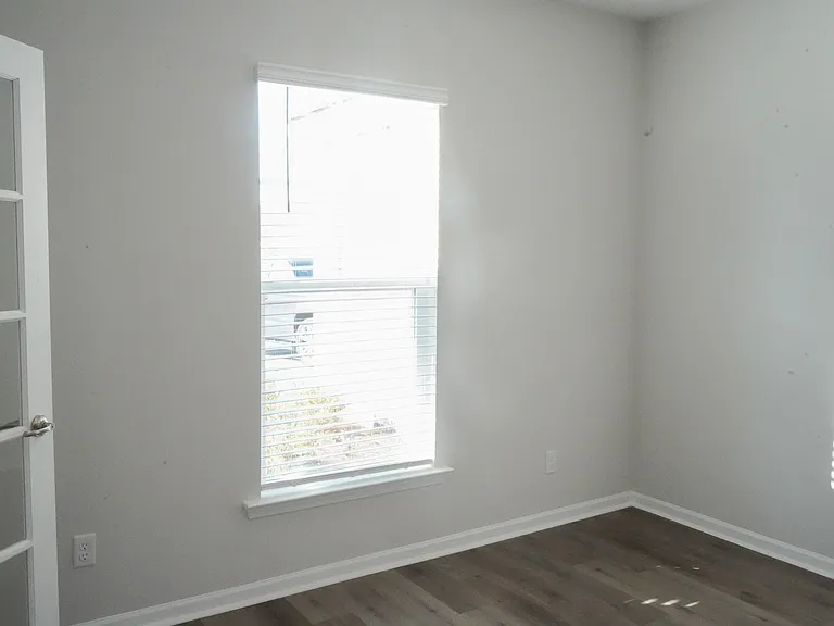 142 Brookline Dr — Photo 10