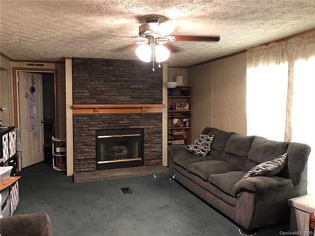 2nd image of 147 Crown Ridge Rd