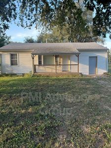 806 W 2nd St, Holton, KS, 66436