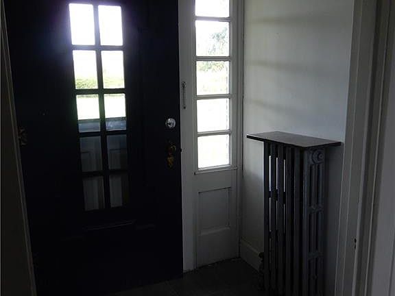 4th image of 706 East Ave