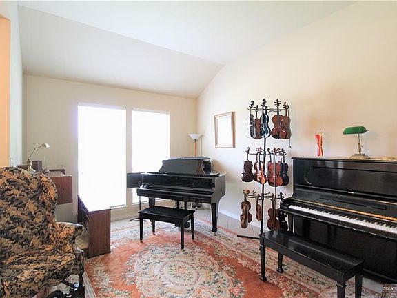 5th image of 3601 Grand Canal Dr