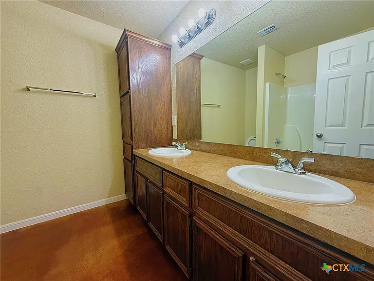 941 Pinewood Dr #A — Photo 12