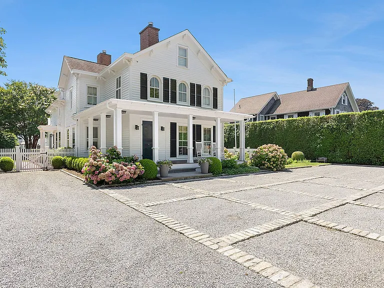 232 Hill St — Photo 33