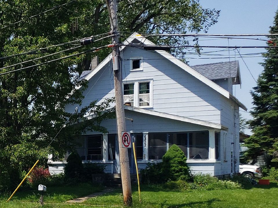 2nd image of 6832 Providence St
