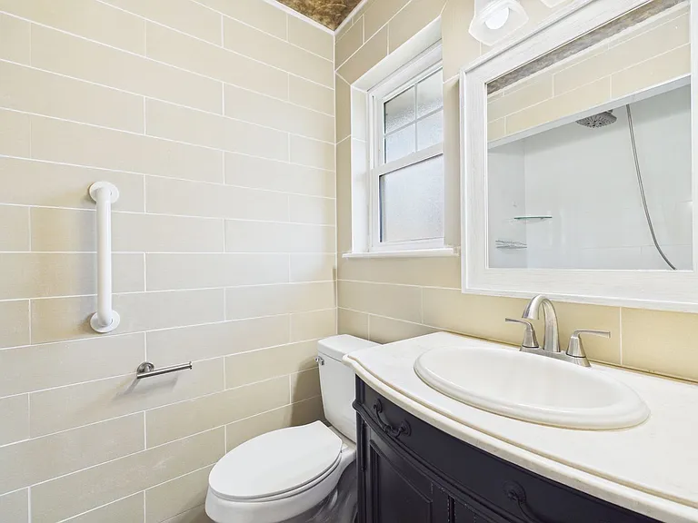 6308 NW Taylor Ave — Photo 18