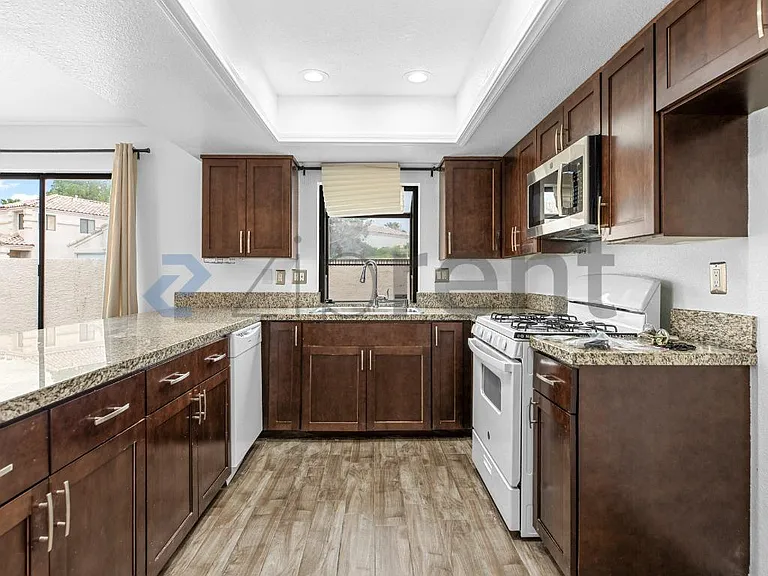2821 Willow Wind Ct — Photo 8
