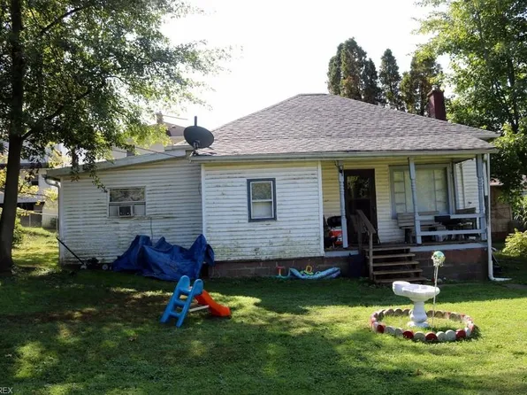 308 N 5th St, Cambridge, OH 43725