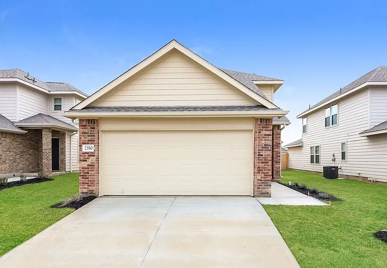 2350 Redlove Dr — Photo 1