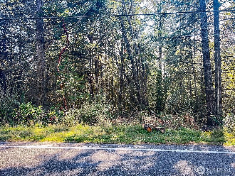 3rd image of 999 Cape George Rd