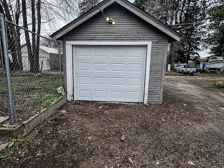 648 S Thor St — Photo 16