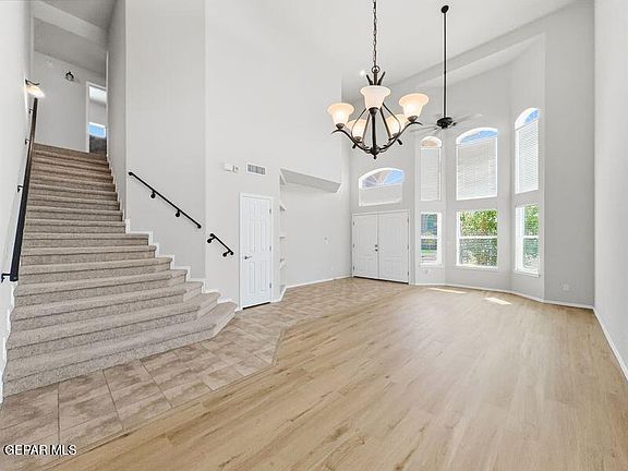 3rd image of 1463 Cherokee Ridge Dr