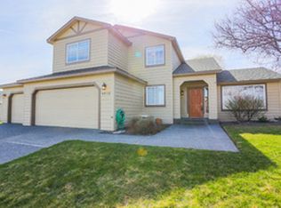 8933 W Quinault Ave, Kennewick, WA 99336