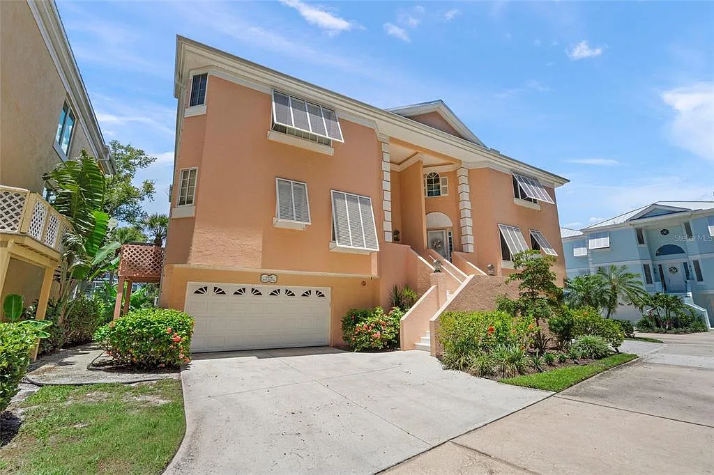 3 bed, 3.5 bath, 2798 sqft, $5,500 — Photo 2
