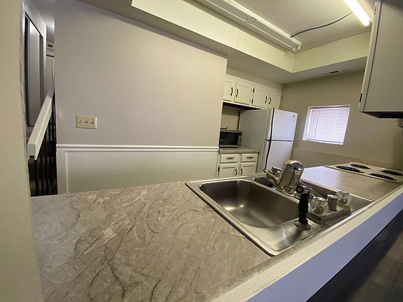 3rd image of 2203 W Faidley Ave #1