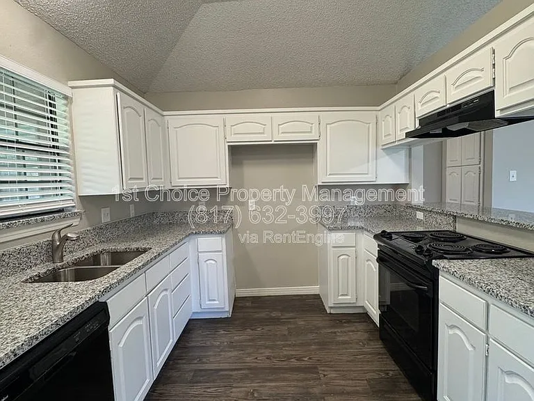453 Little Valley Ct — Photo 8