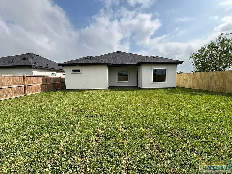 3002 Eliseo Villarreal Ave — Photo 17