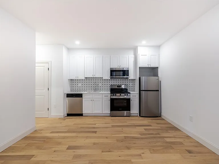 413 S 51st St #1 — Photo 1