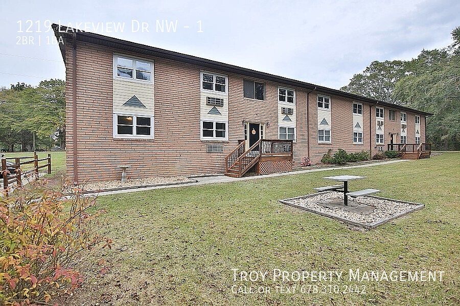 1st image of 1219 Lakeview Dr NW APT 1