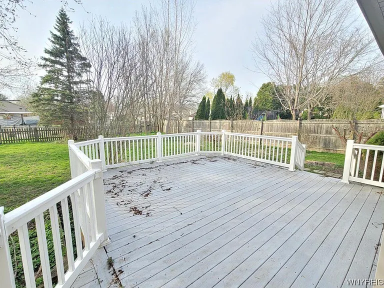 48 Taverly Dr — Photo 22