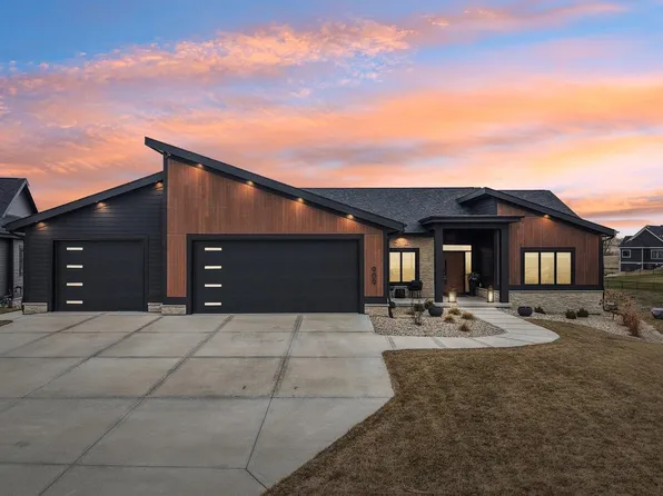 909 Westbridge Court, Waunakee, WI 53597