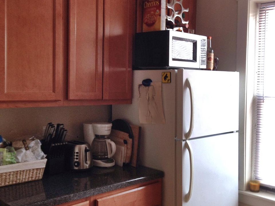 1st image of 3545 N Janssen Ave #2
