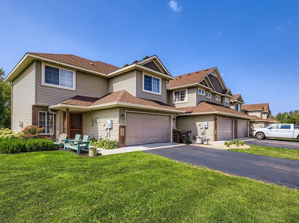 19495 Prairieview Dr, Rogers, MN 55374