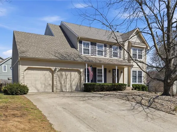 8014 Hall St, Lenexa, KS 66219