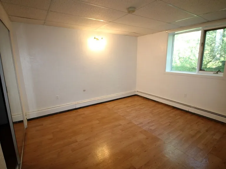 3766 Lyle Ave — Photo 7