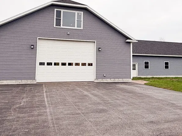 651 Middle Rd, Oswego, NY 13126