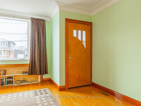 4th image of 123 Haig St