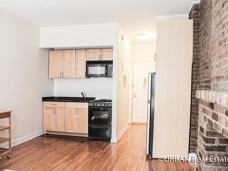 150 E 84th St #5P — Photo 7