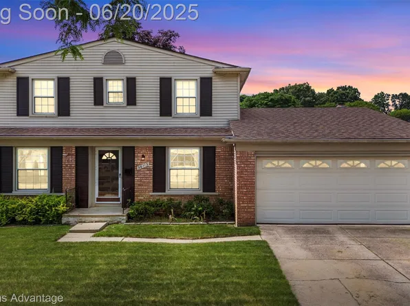 36113 Barkley St, Livonia, MI 48154