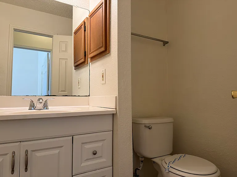 917 Dawson St — Photo 9